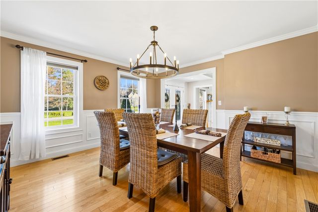 206 Burnside Avenue, Seekonk, MA 02771