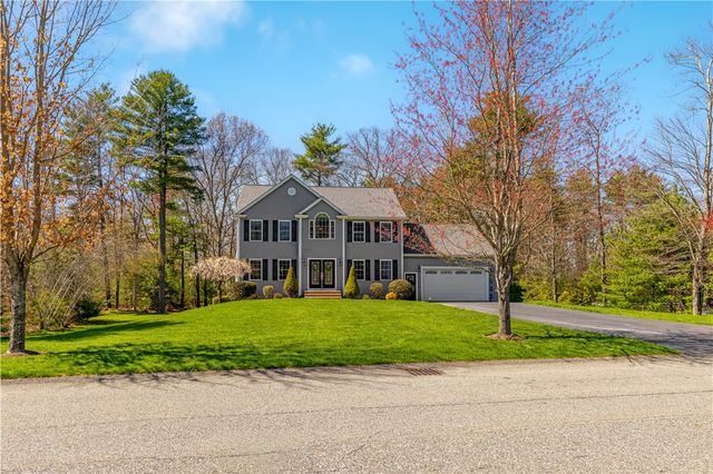 206 Burnside Avenue, Seekonk, MA 02771