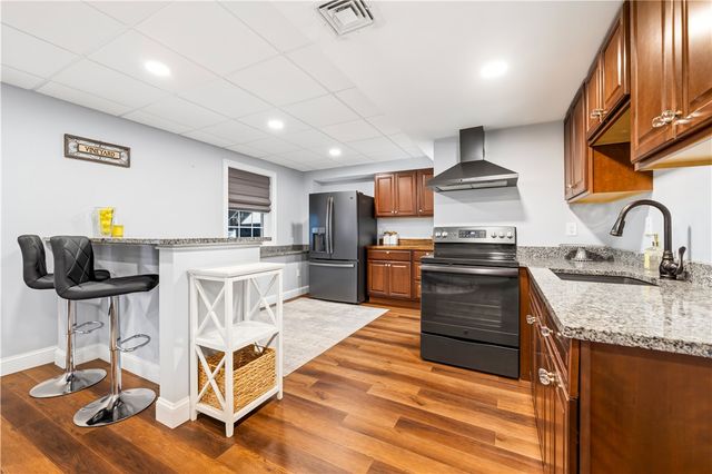 206 Burnside Avenue, Seekonk, MA 02771