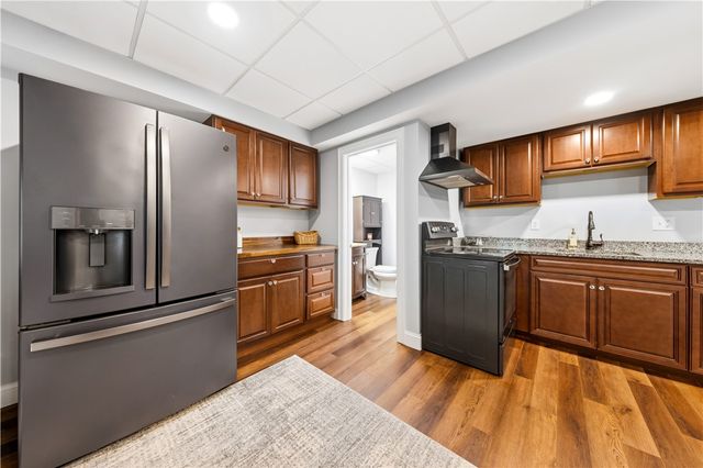 206 Burnside Avenue, Seekonk, MA 02771