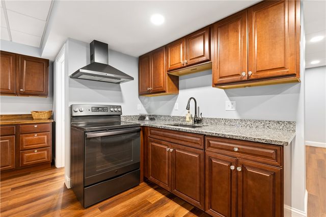 206 Burnside Avenue, Seekonk, MA 02771