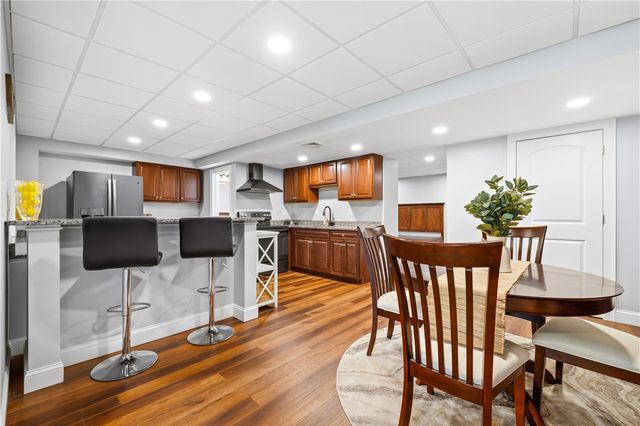 206 Burnside Avenue, Seekonk, MA 02771