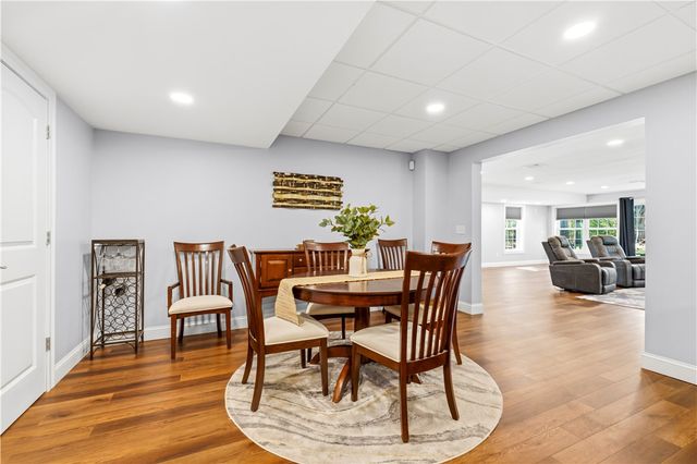206 Burnside Avenue, Seekonk, MA 02771