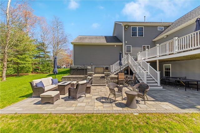 206 Burnside Avenue, Seekonk, MA 02771