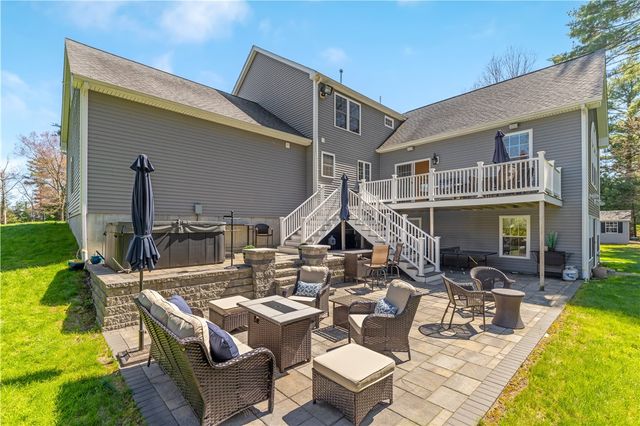 206 Burnside Avenue, Seekonk, MA 02771