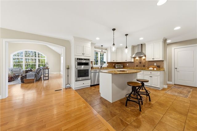 206 Burnside Avenue, Seekonk, MA 02771