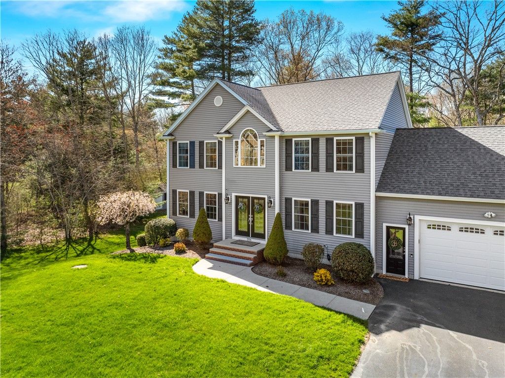 206 Burnside Avenue, Seekonk, MA 02771