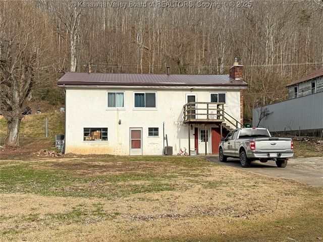4904 Elk River Road S, Elkview, WV 25071