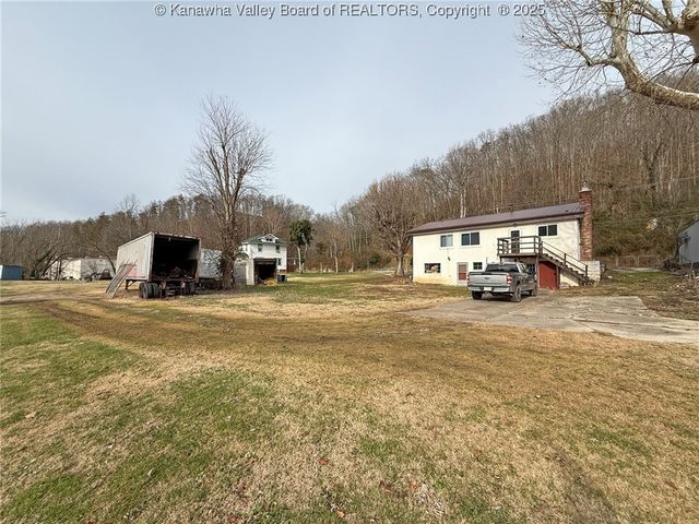 4904 Elk River Road S, Elkview, WV 25071
