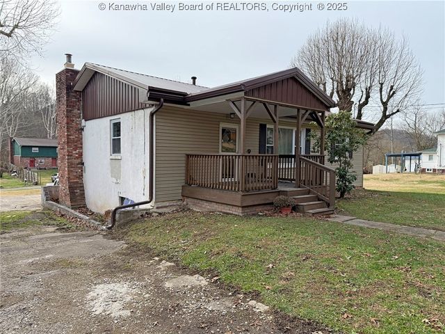 4904 Elk River Road S, Elkview, WV 25071