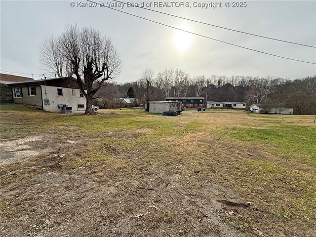 4904 Elk River Road S, Elkview, WV 25071