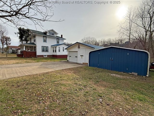 4904 Elk River Road S, Elkview, WV 25071