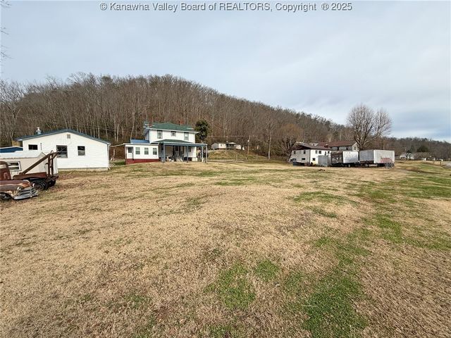 4904 Elk River Road S, Elkview, WV 25071
