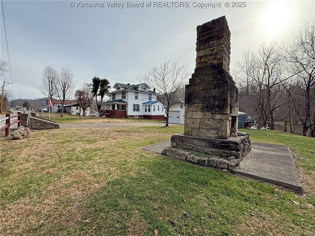 4904 Elk River Road S, Elkview, WV 25071