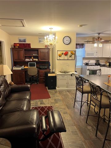 521 n calhoun shores Parkway, Calhoun Falls, SC 29628