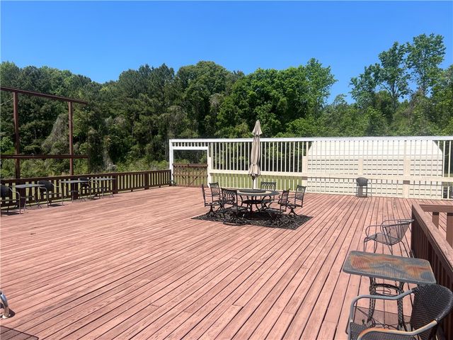 521 n calhoun shores Parkway, Calhoun Falls, SC 29628