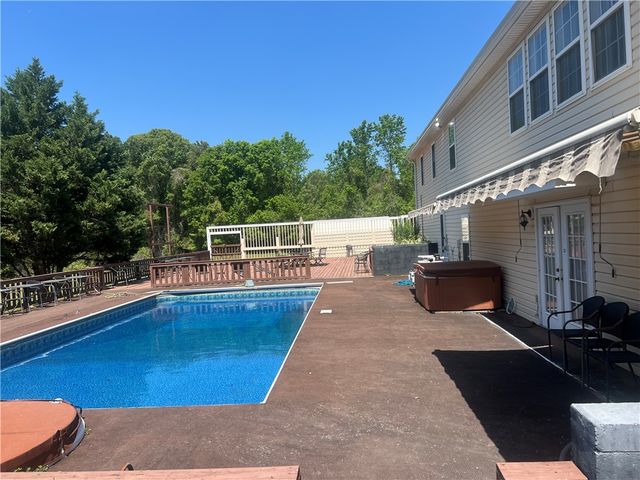 521 n calhoun shores Parkway, Calhoun Falls, SC 29628