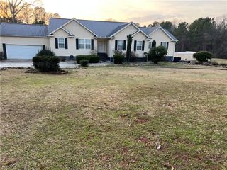 521 n calhoun shores Parkway, Calhoun Falls, SC 29628