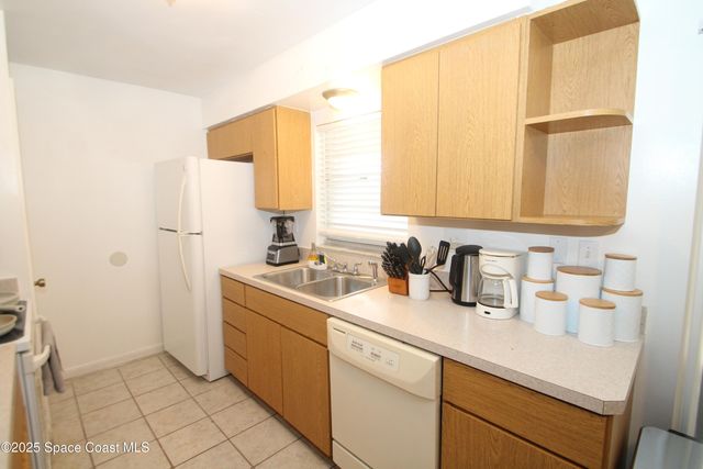 1040 Hosbine Street SE, Palm Bay, FL 32909