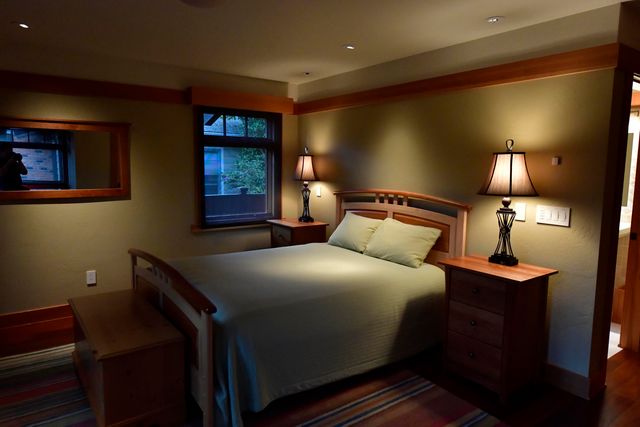 99 Granite Street, Ashland, OR 97520