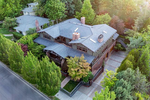 99 Granite Street, Ashland, OR 97520