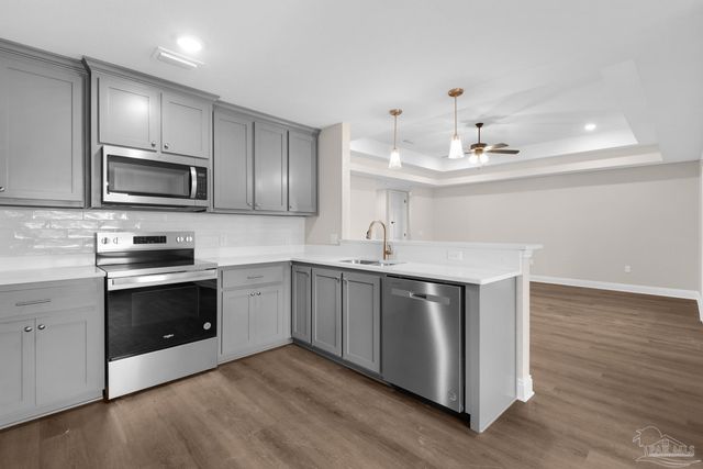 7957 Twin Lake Dr, Milton, FL 32583