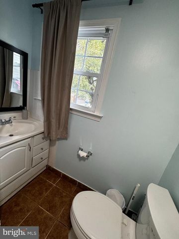 4915 36TH ST N, Arlington, VA 22207