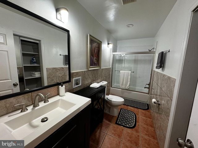 4915 36TH ST N, Arlington, VA 22207