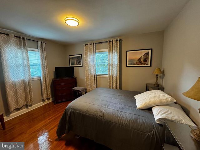 4915 36TH ST N, Arlington, VA 22207