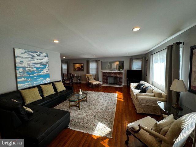 4915 36TH ST N, Arlington, VA 22207