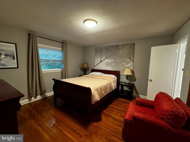 4915 36TH ST N, Arlington, VA 22207