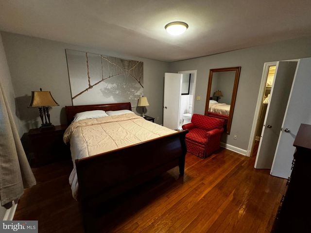 4915 36TH ST N, Arlington, VA 22207