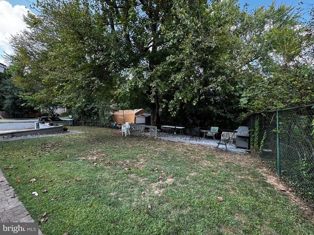 4915 36TH ST N, Arlington, VA 22207