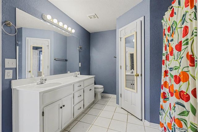 704 Tioga Circle, Norman, OK 73071