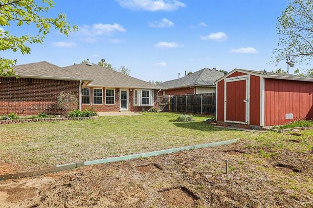 704 Tioga Circle, Norman, OK 73071