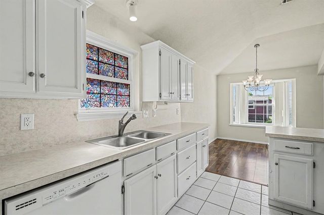 704 Tioga Circle, Norman, OK 73071