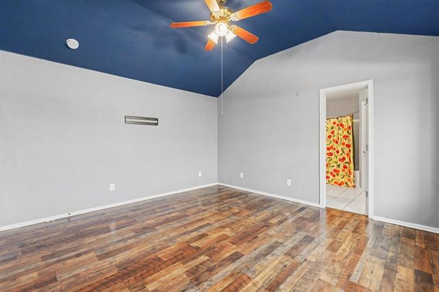 704 Tioga Circle, Norman, OK 73071