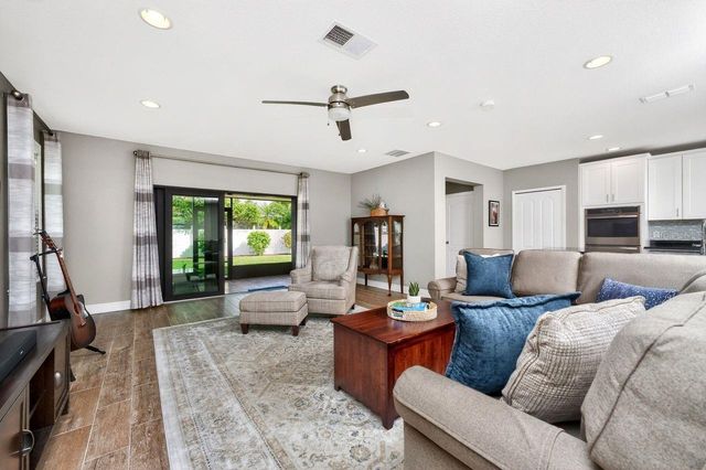 2109 LA PALMA AVENUE, Port Charlotte, FL 33953