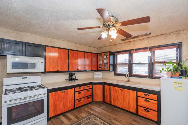 209 E 12th Street, Wheeler, TX 79096