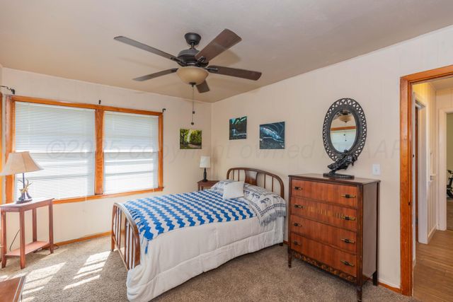 209 E 12th Street, Wheeler, TX 79096