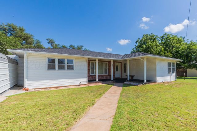 209 E 12th Street, Wheeler, TX 79096