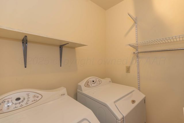 209 E 12th Street, Wheeler, TX 79096