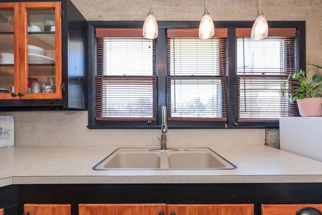 209 E 12th Street, Wheeler, TX 79096