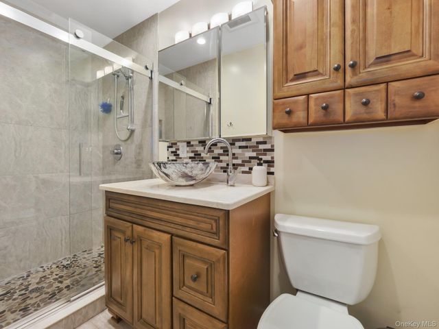 22 N Lorna Lane, Airmont, NY 10952