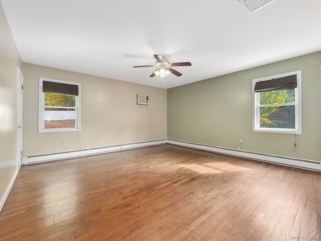 22 N Lorna Lane, Airmont, NY 10952