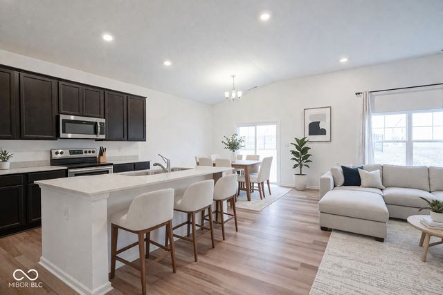 6608 W Shoreline Court, Greenfield, IN 46140