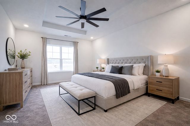 6608 W Shoreline Court, Greenfield, IN 46140