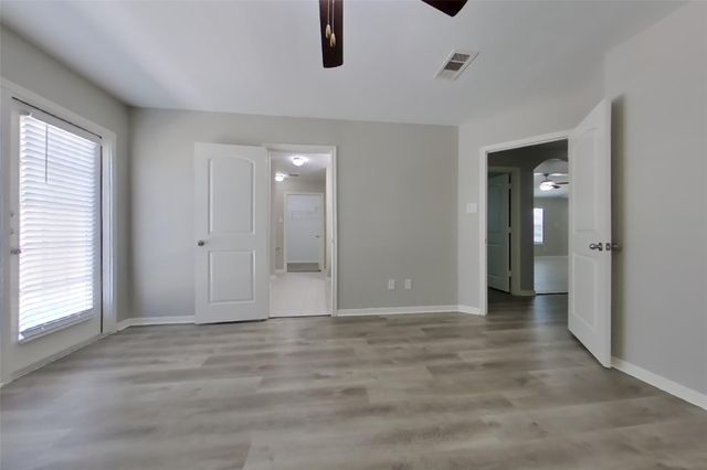 417 Palomino Stand Drive, La Marque, TX 77568