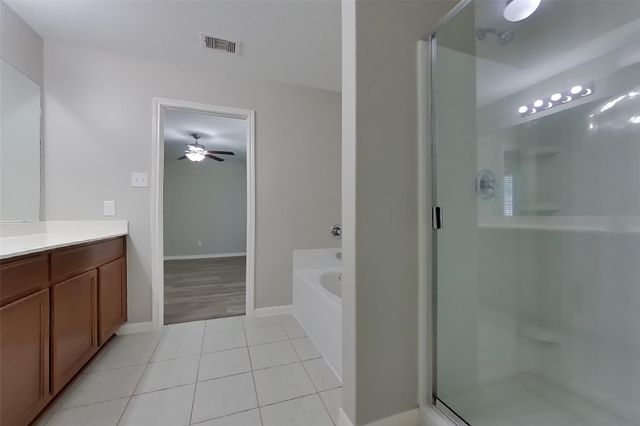 417 Palomino Stand Drive, La Marque, TX 77568