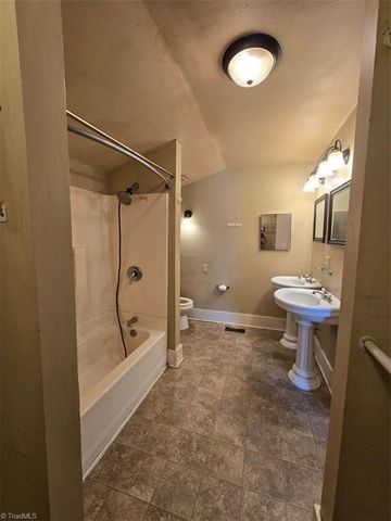 309 Taylor Street, Mount Airy, NC 27030